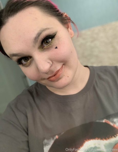 Nahá fotka uniklých OnlyFans od Alyssacarterfreex