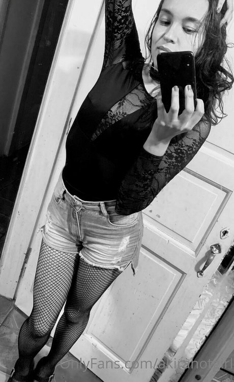 Akirahotgirl