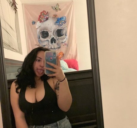 Naken lekkede OnlyFans-bilde av Curvygirlynat