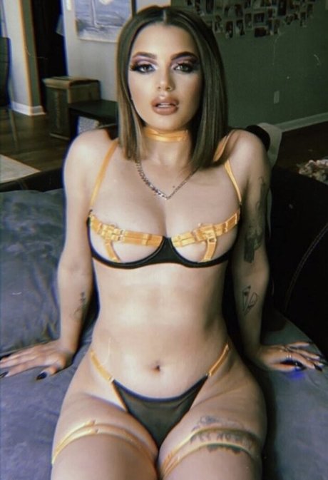 Krystaleeliz