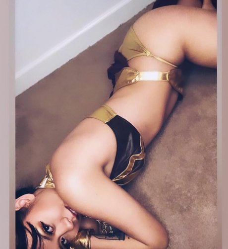 Naken läckt OnlyFans-bild av Rose Jessica