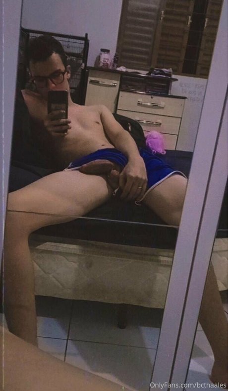 Naken läckt OnlyFans-bild av Bcthaales
