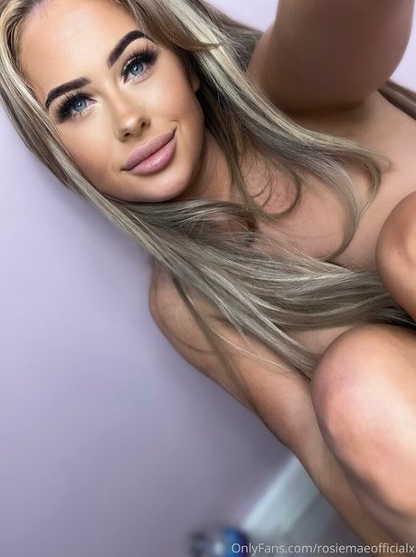 Photo nue de fuite OnlyFans de Rosiemaeofficialx
