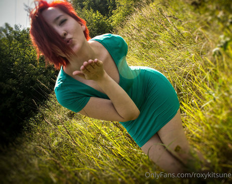 Nahá fotka uniklých OnlyFans od Roxykitsune