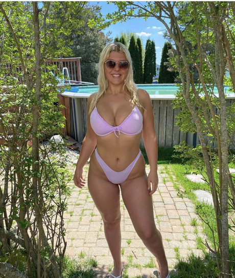 Nahá fotka uniklých OnlyFans od Destiny C