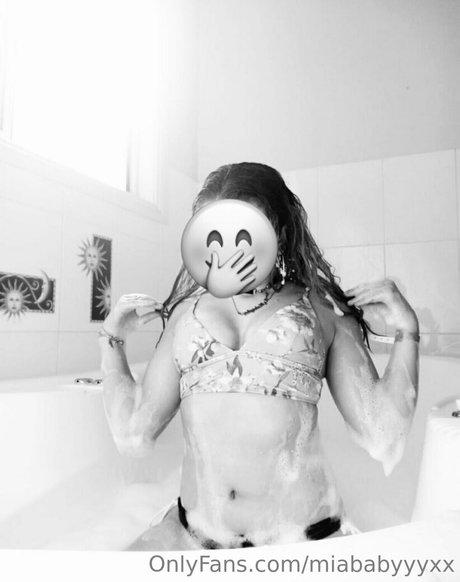 Miababyyyxx
