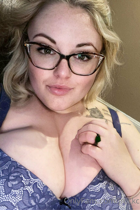 Foto di nudo di fuga di OnlyFans di Jrockc