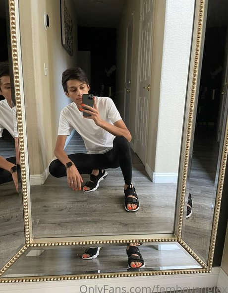 Femboyangiesfeet