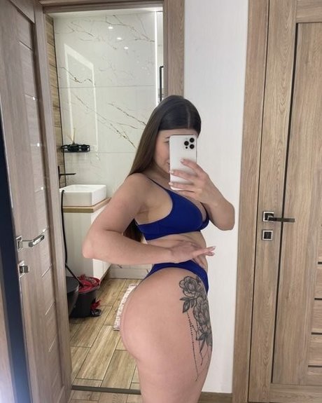 Ariella23