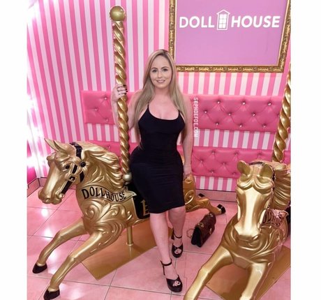 Sophie Defoe