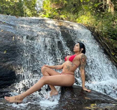 Emanuelle Amaral OnlyFansリークヌード写真