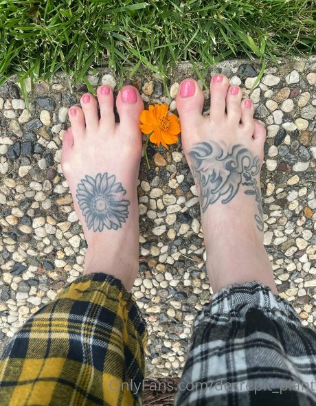 Nahá fotka uniklých OnlyFans od Decrepitplant