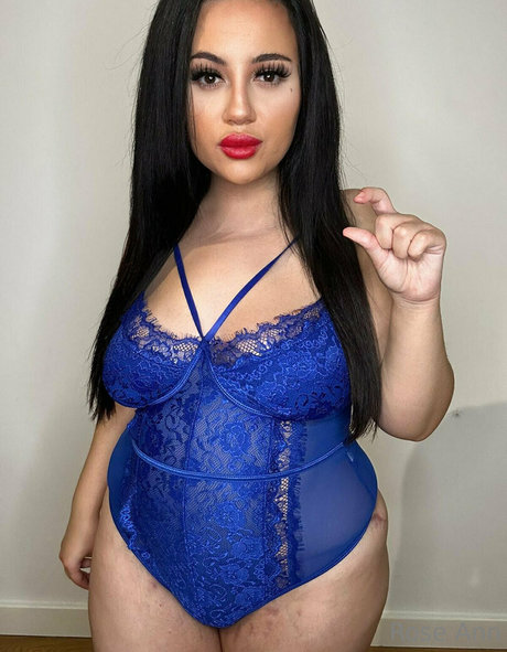 Naken läckt OnlyFans-bild av Roseann330