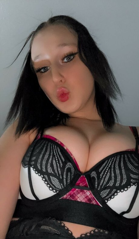 Nahá fotka uniklých OnlyFans od Madithebaddiiii