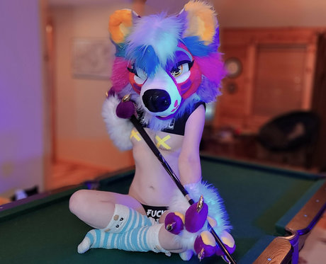 Naken läckt OnlyFans-bild av Glittertitpup