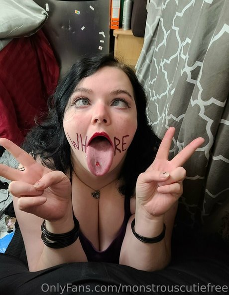 Monstrouscutiefree