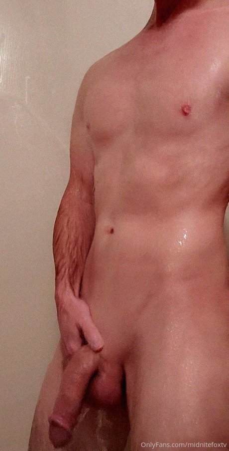 Nøgent lækket OnlyFans-billede af Isitmidnite
