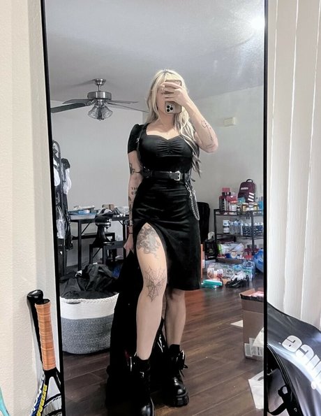 Naken lekkede OnlyFans-bilde av Liquid Pyro