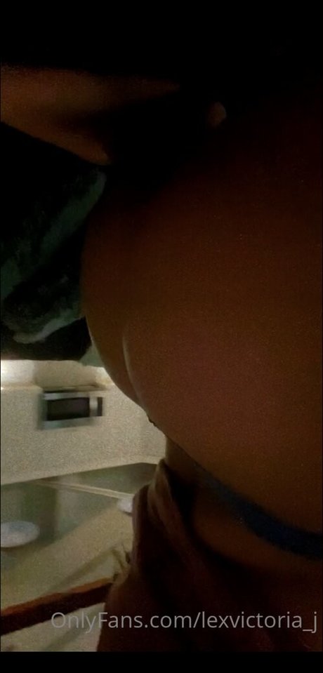 Naken lekkede OnlyFans-bilde av Lexvictoriaj