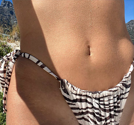 Naken lekkede OnlyFans-bilde av Pinheiro Alexandra