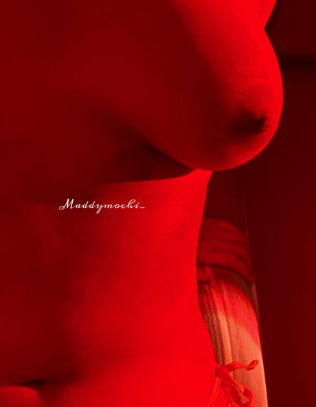 Foto desnuda filtrada de OnlyFans de Maddymochi