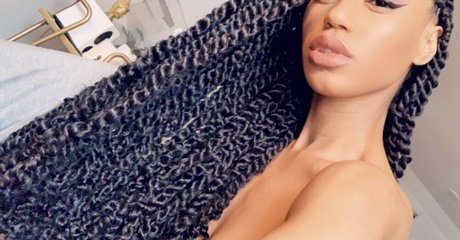 Nia Simone