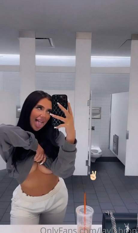 Nahá fotka uniklých OnlyFans od Laylabron