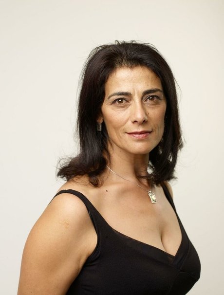 Naakte gelekte OnlyFans-foto van Hiam Abbass