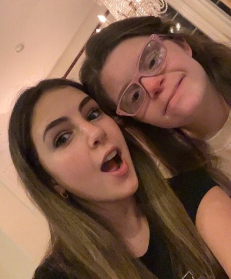 Naakte gelekte OnlyFans-foto van Lexy Kolker