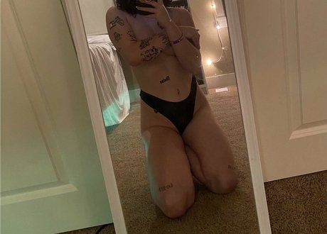 Addisonchrome OnlyFans 유출 누드 사진