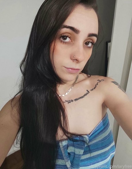 Обнаженная фотография утечки OnlyFans от Laryfree
