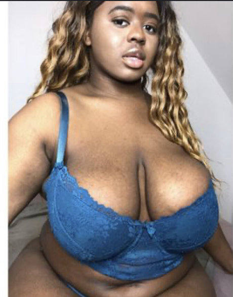 Foto nua vazada do OnlyFans de Black Diva