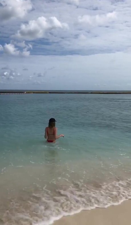 Naken lekkede OnlyFans-bilde av Ava Cooper