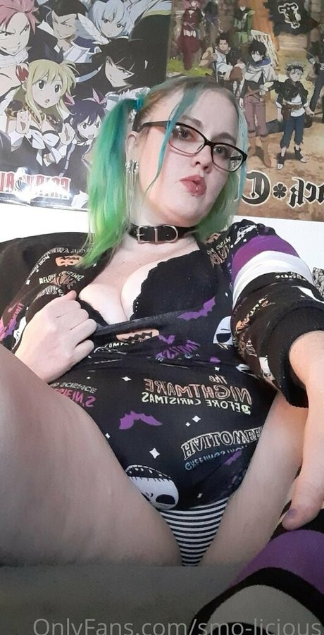 Nahá fotka uniklých OnlyFans od Smolicious