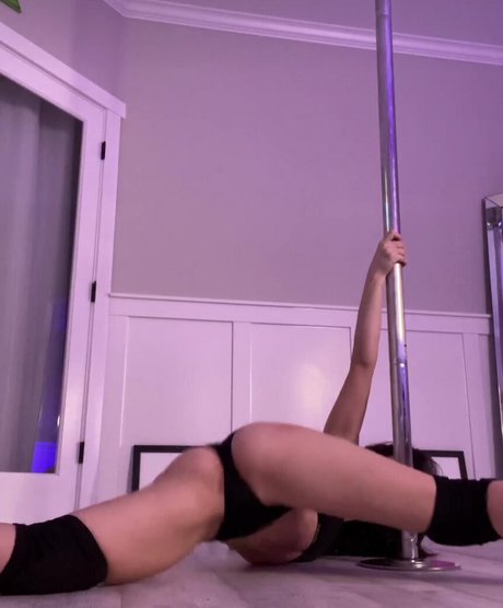 Photo nue de fuite OnlyFans de Cameron Canela