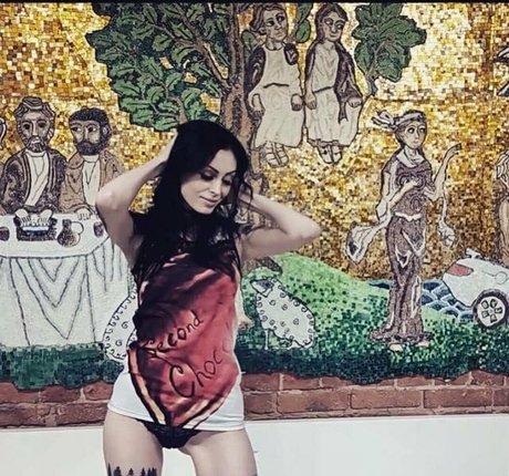 Alaston vuotanut OnlyFans-kuva Angelicadynamite