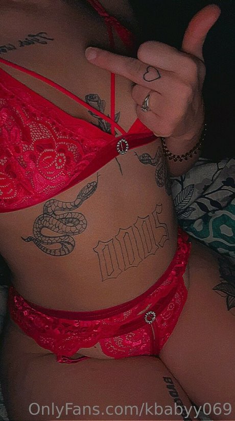 Alasti lekkinud OnlyFans-i pilt Kbabyy069