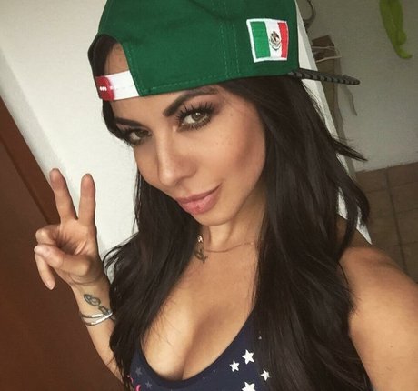 Nøgent lækket OnlyFans-billede af Jimena Sanchez