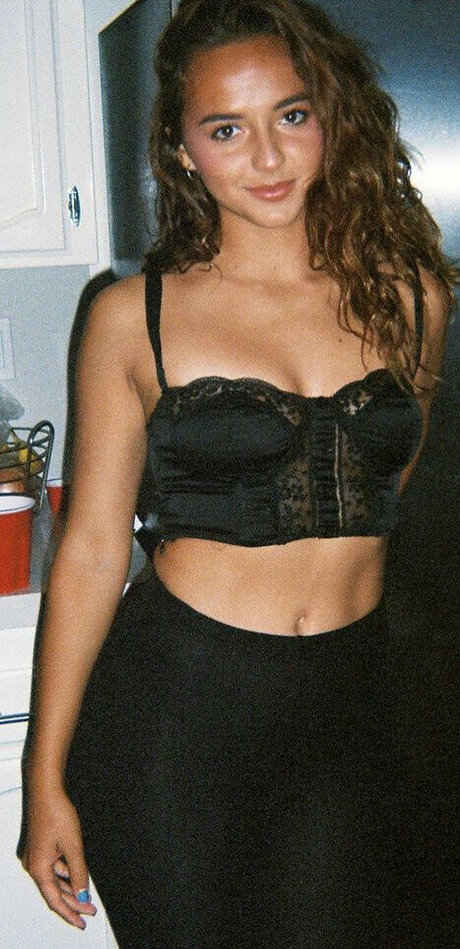 Naken läckt OnlyFans-bild av Calista Reyes