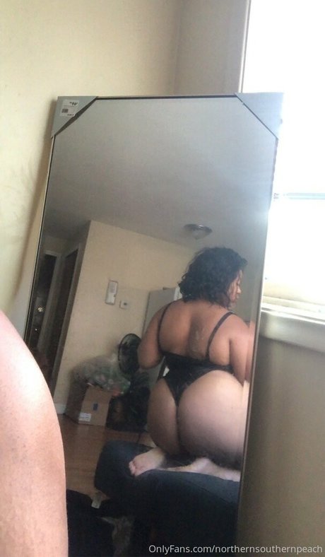 Foto nua vazada do OnlyFans de Northernsouthernpeach