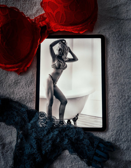 Nahá fotka uniklých OnlyFans od Raychul