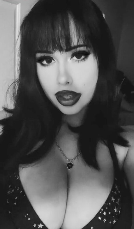 Marianalabruja  nude leaked OnlyFans photo