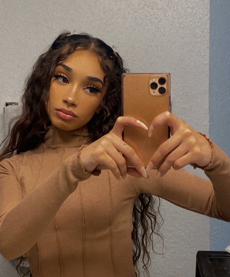 Alyssaleaasmr