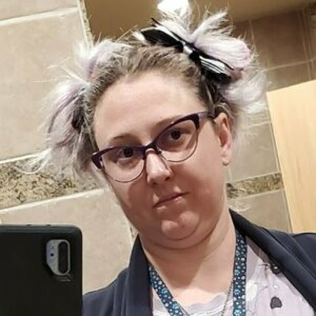 Kittygoesb00m