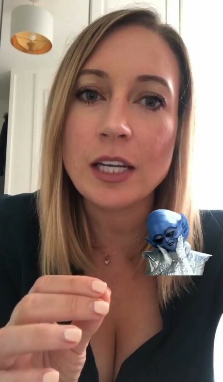 Naken lekkede OnlyFans-bilde av Sarah Cruddas
