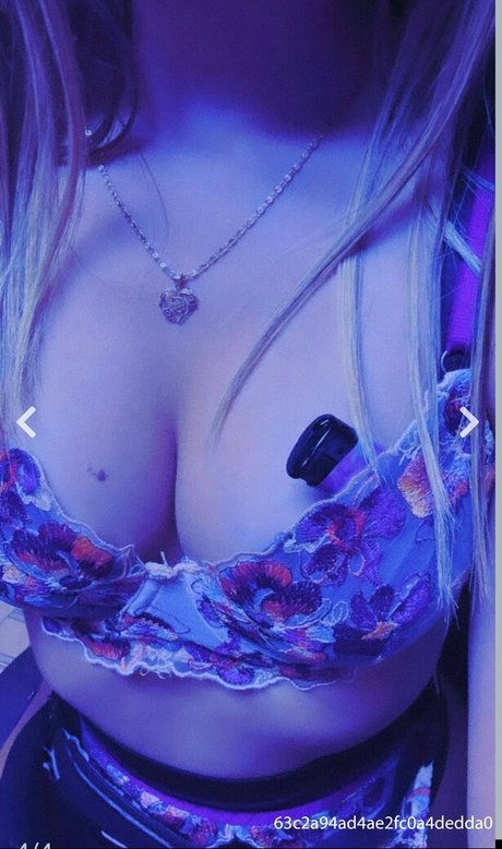 Naken läckt OnlyFans-bild av Hzsamantha