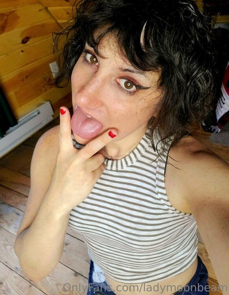 Ladymoonbeam
