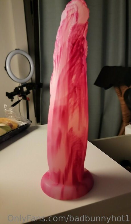 Nacktes geleaktes OnlyFans-Foto von Badbunnyhot1
