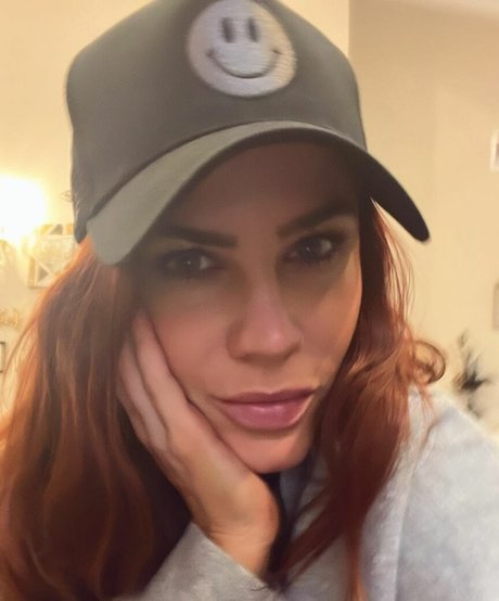Courtney Hope