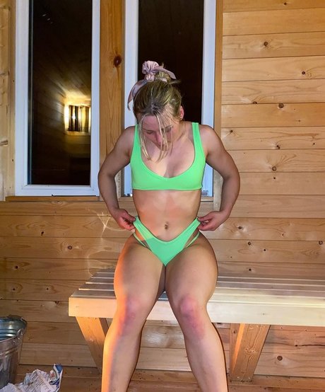 Naakte gelekte OnlyFans-foto van Ellenvy